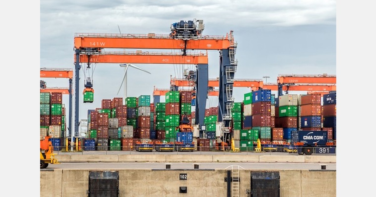 Overcapaciteit en nieuwe handelsstromen zetten containersector in 2026 onder druk