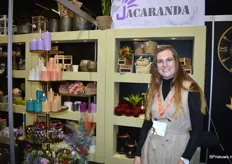 Aimee Schouten van Jacaranda stond op de beurs met haar producten.