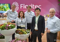 Het team van Floritec stond, samen met de Japanse Directeur van Inochio Seikoen Keohie Ishiguro, op de beurs. Van links naar rechts: Rick, Daphne, Harry, Jeroen en Kohei.