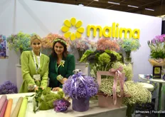 Claudia en Agnieszka laten zien wat je allemaal kan doen en maken met het grote assortiment bloemen van Malima, een grote bloemenkweker uit Ecuador.