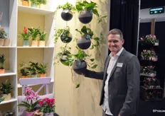 'Globee' is een nieuwe, multi-functionele plantenpot uit de koker van Pro-Form, het bedrijf van Marcel Boon dat kwekers ondersteunt met toegevoegde waarde en verkoop.