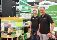 Sander de Pater en Marc Swinkels, de sales adviseurs van Vitelia, de lokaal leverancier van de boomkwekerij, gaven extra focus aan de verduurzaming van de teelt.