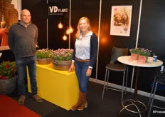 Guy van Deuren en Elisabete Pires van VD Plant. Elisabete is verantwoordelijk voor de kwekerij in Portugal, alwaar men een deel van het assortiment  opkweekt.