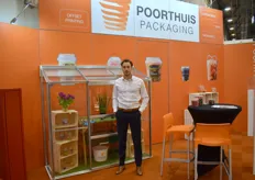 Roeland Olde Kalter van Poorthuis Packaging stond voor het eerst op de beurs en presenteerde verschillende verpakkingen voor met name de AGF sector.