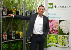 Hans Vlekke van Sales Managment Royal Flora Holland stond op de beurs voor zijn kwekers waaronder de Duitse kweker Hülsmann. 