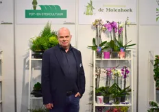 Cees Bronkhorst van SierteeltSales bij zijn kwekers Pot- en Stekcultuur en Orchideënkwekerij de Molenhoek.