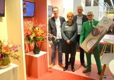 Marco Oosterom, Jeannette van Adrichem, Jens Kool en Klaas van der Spek van Anthogether, een samenwerking van vier anthuriumkwekers. De kwekers presenteren per heden een nieuwe anthurium varieteit, de Grand Slam, een volledige groene anthurium van veredelaar Anthura.