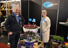 Gerrit en Joke Boers van Boers Tuinbouw heeft de dianthus 'early love' nieuw in het assortiment. Deze varieteit heeft extra veel bloemen en bloeit extra lang door.